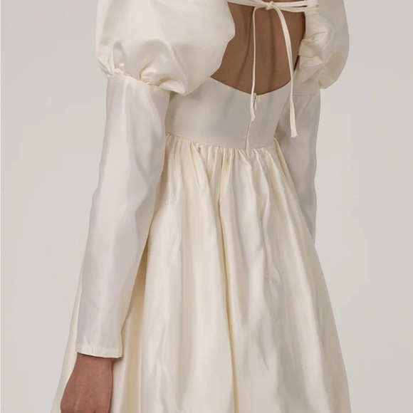 Rosedress SILKY SATIN SQUARE NECK PUFF SLEEVE BABYDOLL MINI DRESS - BEIGE - Picture 2 of 4